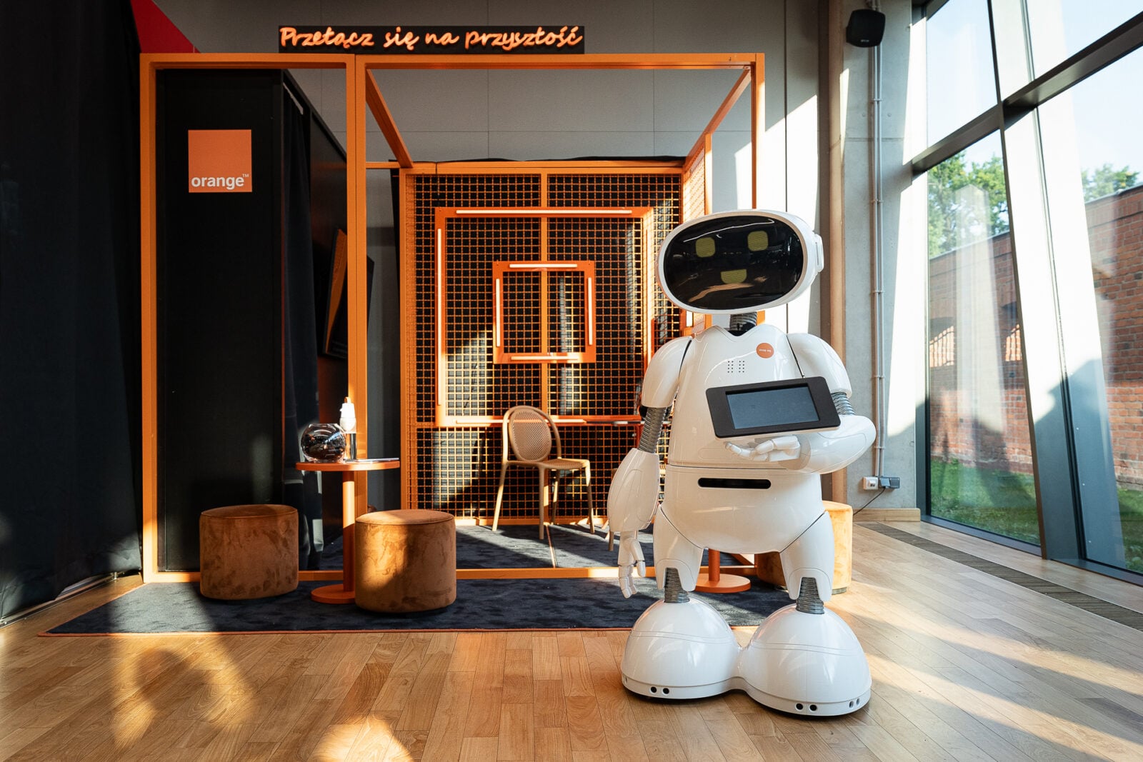 Robot zbudowany dla Orange przez Nexio