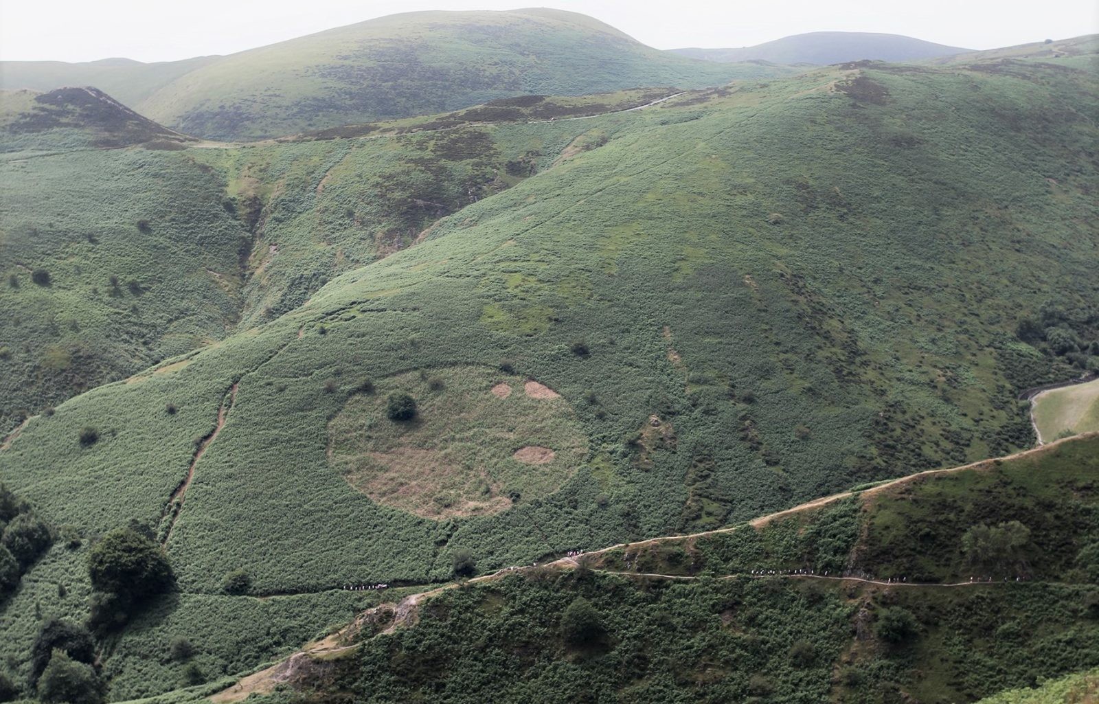 Kamienna rzeźba i zagadkowe symbole. Archeolodzy natrafili na zadziwiający obiekt