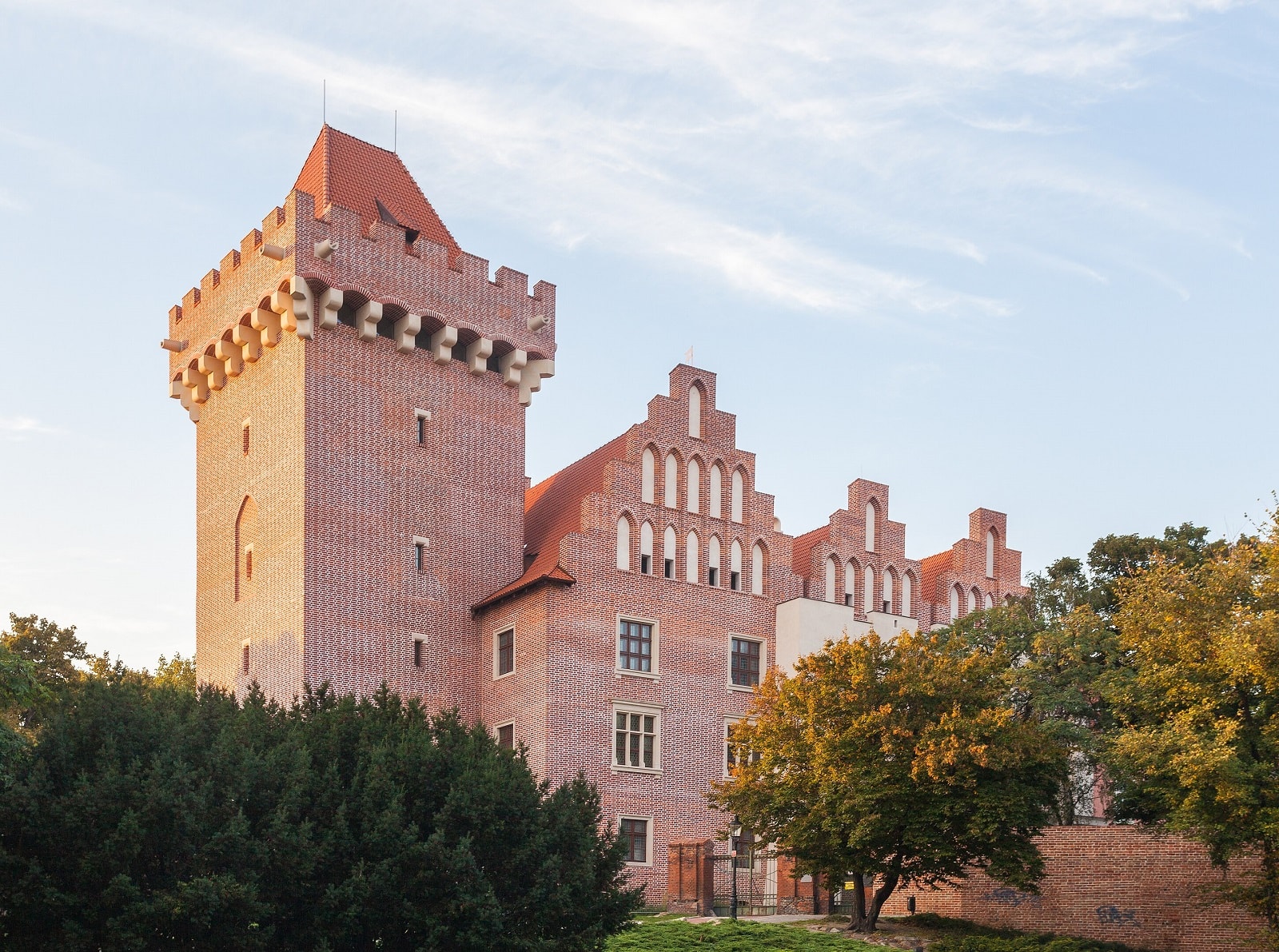 Archeolodzy przeszukali miejsce, w którym Kazimierz Wielki brał ślub. Znaleźli najstarszy taki budynek w całej Polsce