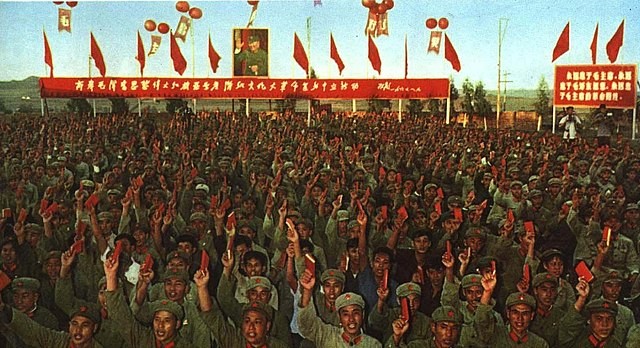 Obłęd chińskiego smoka. Zbrodnicza Wielka Proletariacka Rewolucja Kulturalna