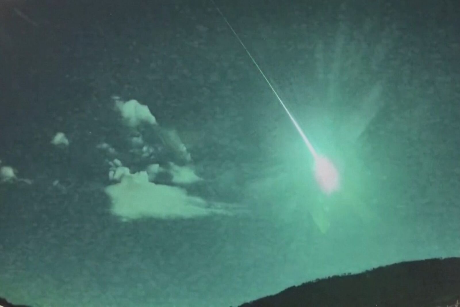 Spektakularny meteor rozświetlił niebo nad Hiszpanią. Jest nagranie z kamery ESA