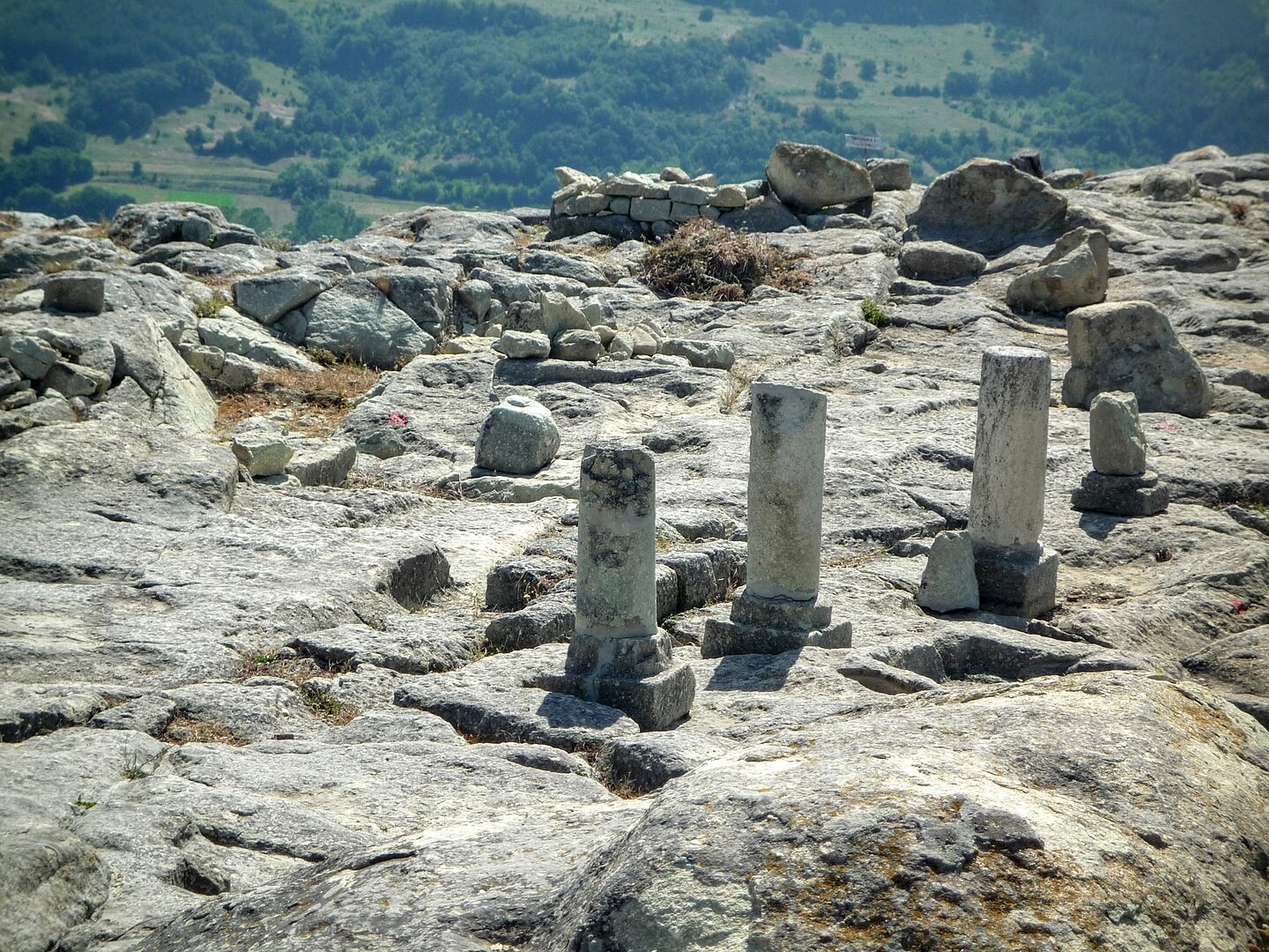 Starożytne miasto z Bułgarii kryje krwawą przeszłość. Archeolodzy znaleźli tam specjalne ołtarze