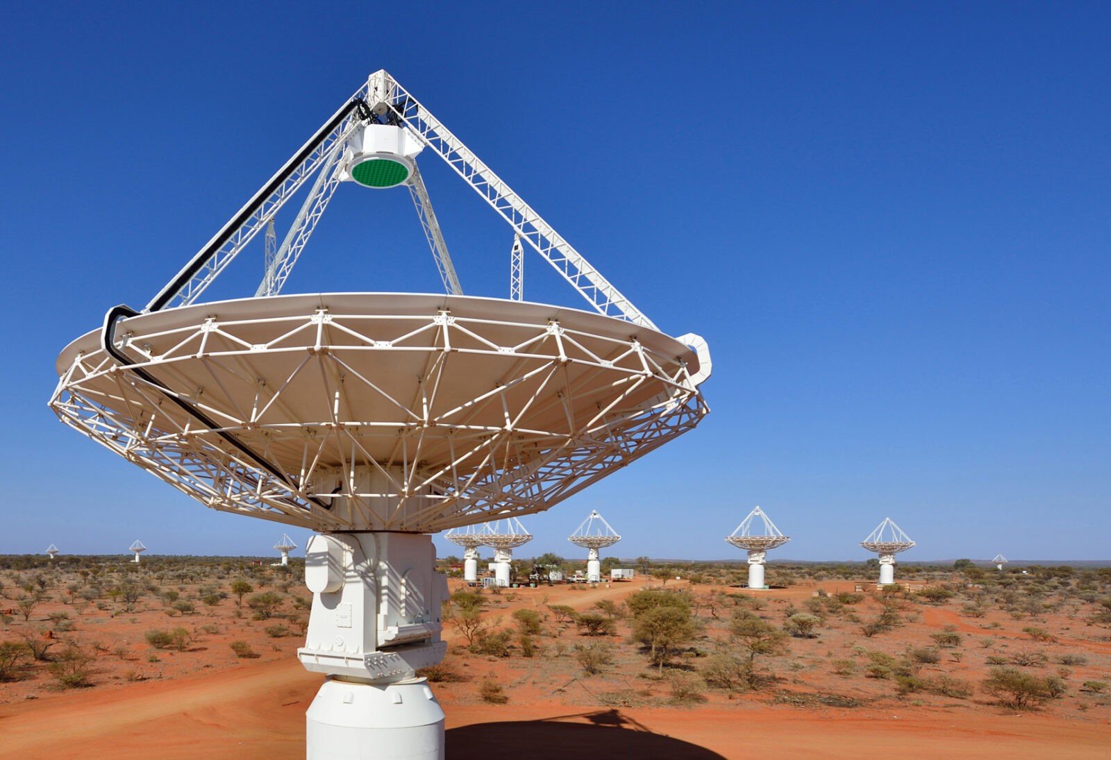 Najdłuższy kosmiczny impuls radiowy nie przypomina niczego, co widzieli do tej pory astronomowie