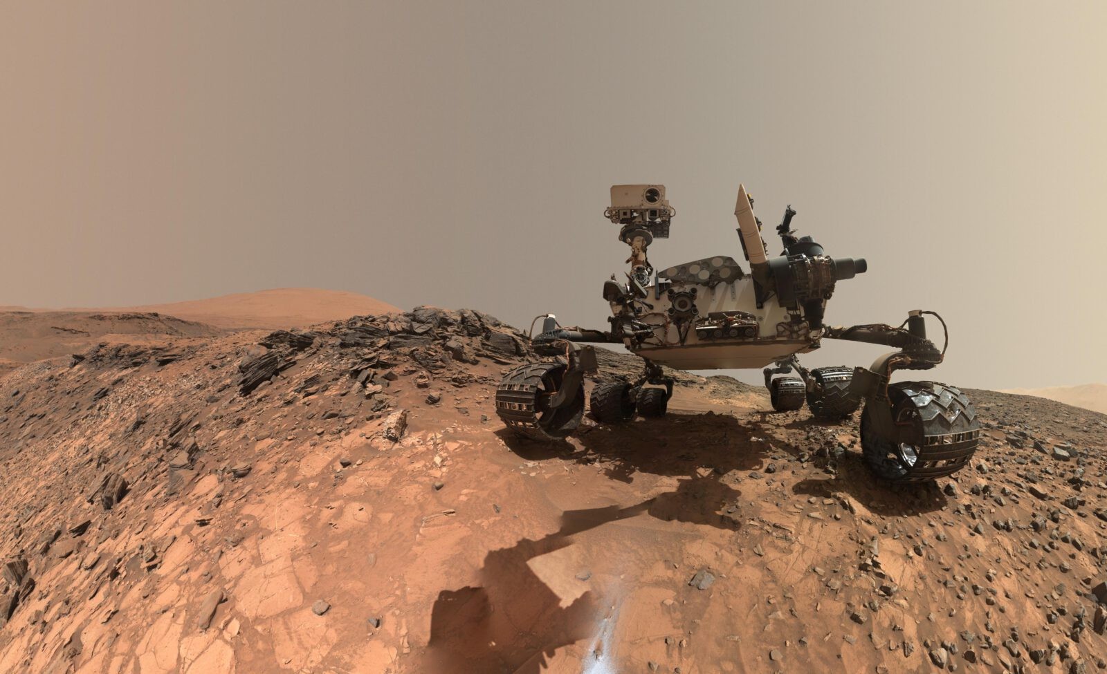 Łazik Curiosity strzaskał skałę na Marsie. Jej wnętrze zaskoczyło naukowców