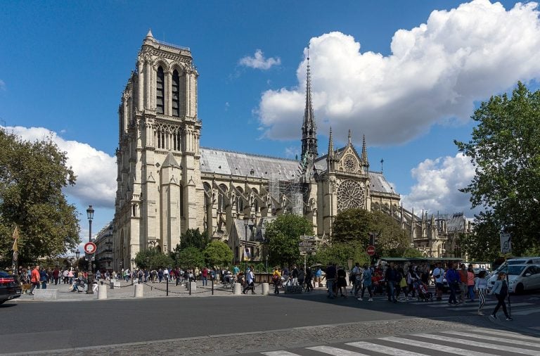 1700 lat historii w sercu Paryża. Wykopaliska odsłoniły kapsułę czasu pod katedrą Notre-Dame