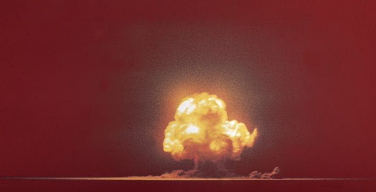 Pierwsza bomba atomowa stworzyła kryształ, którego nie powinno być. To odkrycie jest równie fascynujące, co niepokojące