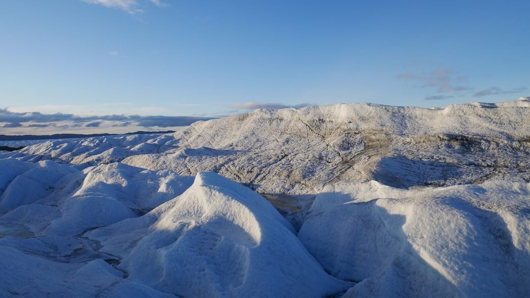 Pożary w Arktyce skracają czas trwania pokrywy śnieżnej. Naukowcy ostrzegają przed efektem domina