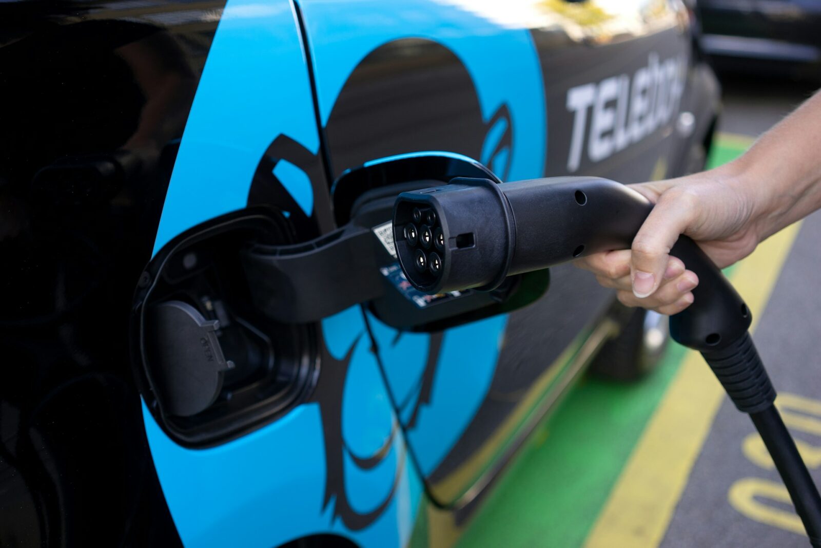 Akumulatory do pojazdów elektrycznych wreszcie pozwolą na znacznie więcej. Kluczowy jest jeden składnik