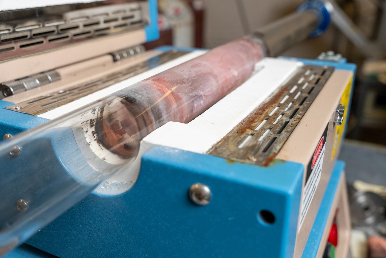 Metale, które nie zachowują się jak metale. Niemożliwe stało się faktem w laboratorium w Teksasie