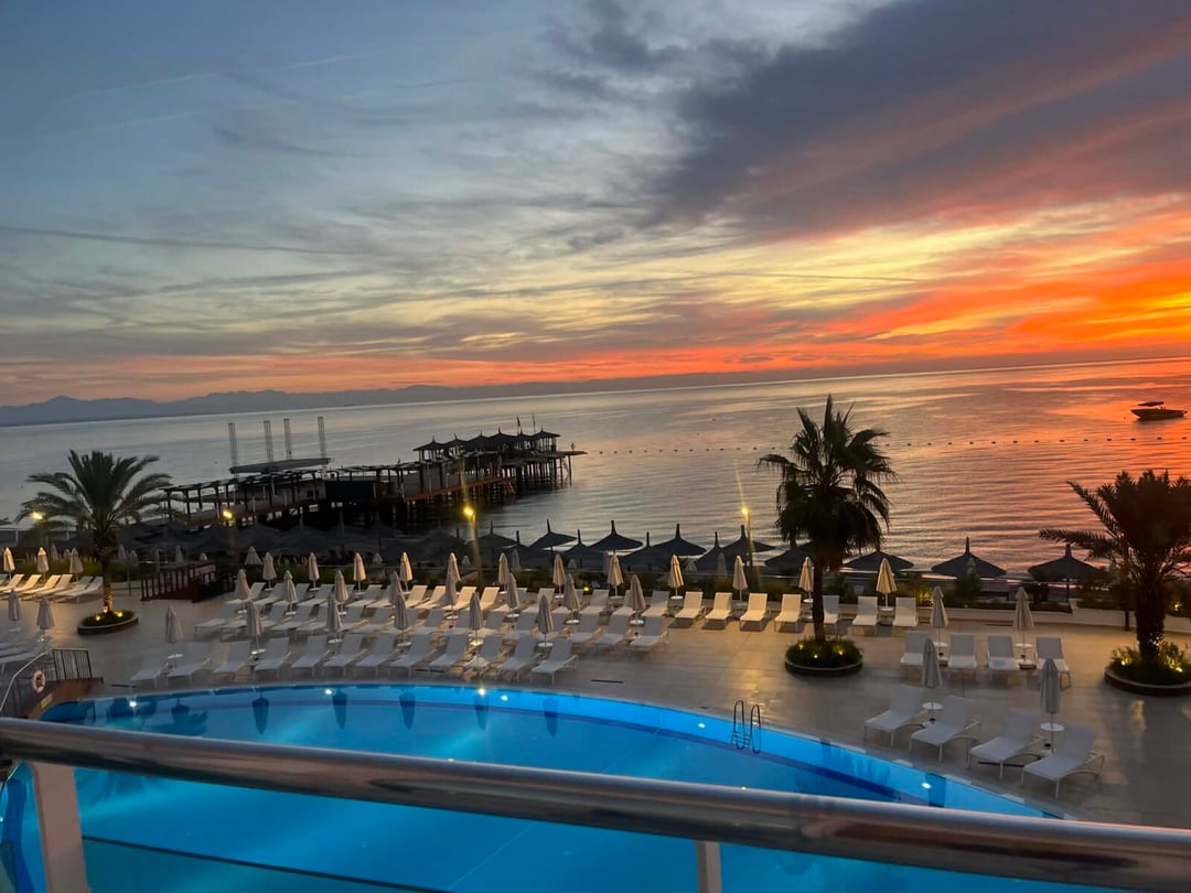 Odkryj Turcję, miejsce, gdzie historia pachnie porankiem, a wieczór lśni słońcem