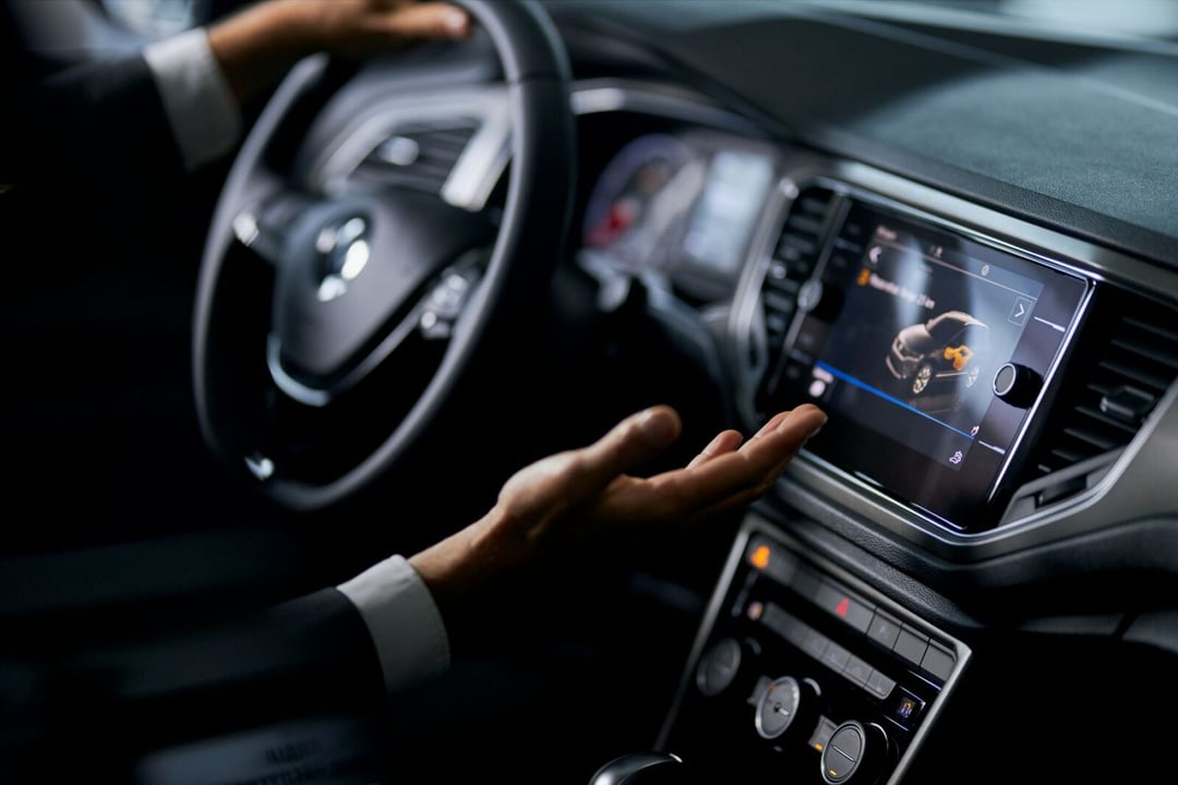 Połowa wartości samochodu w elektronice – dlaczego zmienia to zasady użytkowania i napraw?