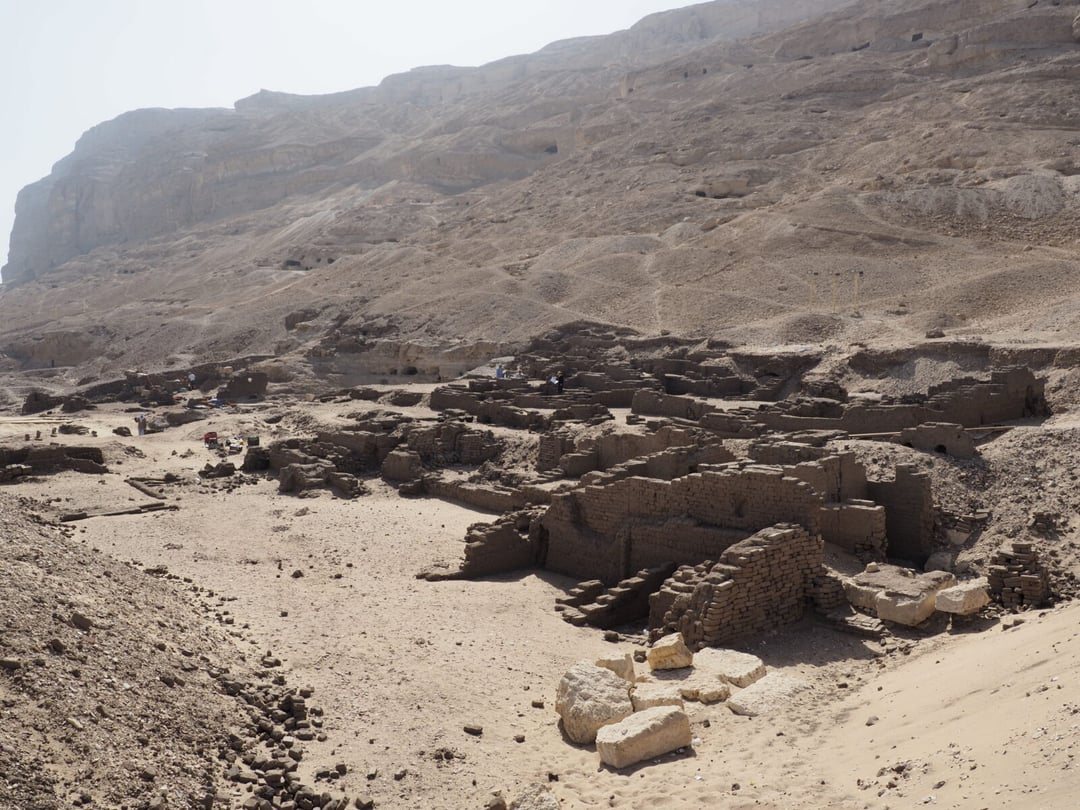 Archeolodzy odnaleźli największy na świecie zbiór ostrakonów. Co mówią o starożytnym świecie?