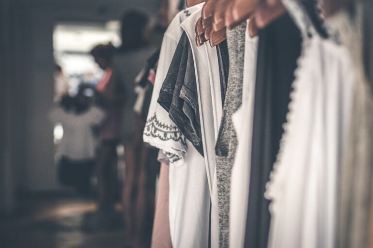 Fast fashion to plaga naszych czasów. Europa chce z nią walczyć