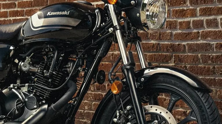To Kawasaki wygląda jak motocykl z dawnych zdjęć. I kosztuje mniej niż niejeden skuter