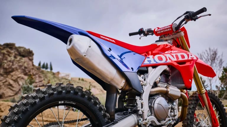 Honda schudła, wzmocniła się i wygląda na to, że wróciła jej sportowa złość