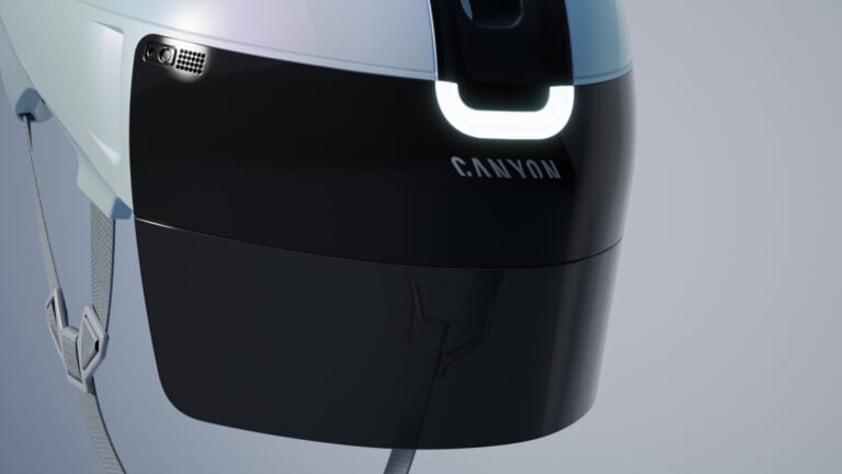 Kask, który chce widzieć za nas. Canyon pokazuje przyszłość jazdy, ale ma trudne zadanie