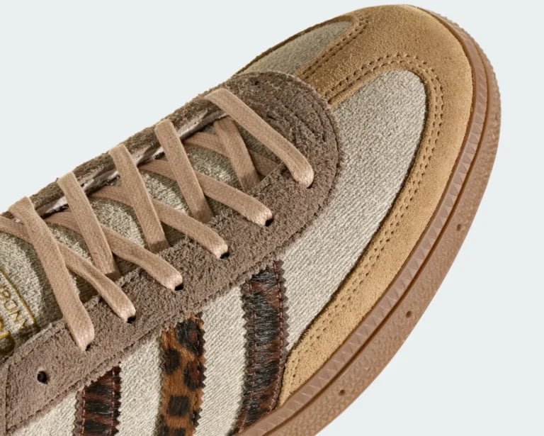 Brązowe sneakersy zwykle są grzeczne, ale Adidas wybrał inną drogę