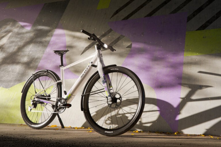 Nowy Scott może być jednym z rozsądniejszych e-bike’ów do miasta. Choć waży swoje