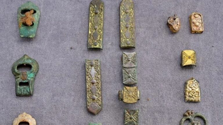 Ten dziwaczny dom spoczął w grobie wraz ze zmarłym. Archeolodzy odkryli niezwykłe schronienie sprzed 1000 lat