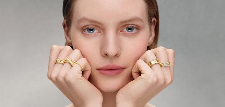 Ponadczasowe perły powracają w nowej serii Van Cleef & Arpels. Retro to nowe dzisiaj