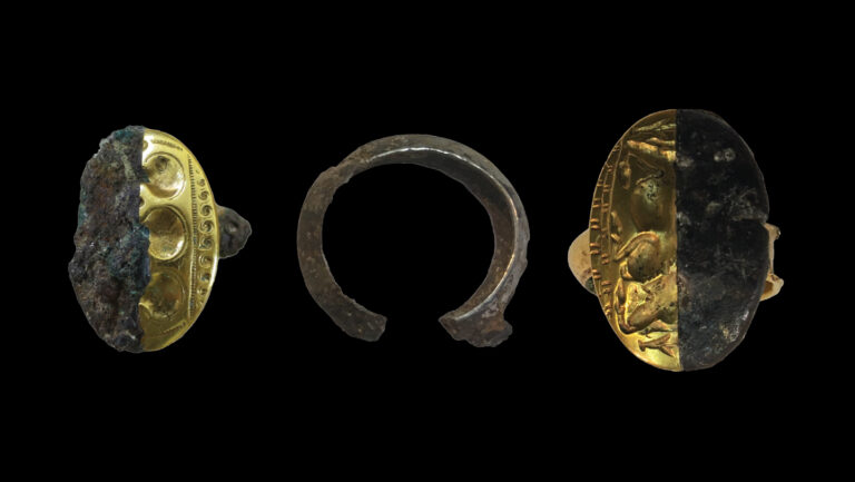 Starożytni władcy nosili pierścienie z kosmosu. Niezwykłe doniesienia archeologów