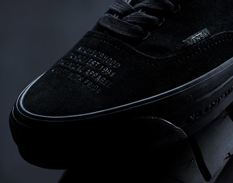 Gdy anarchia spotyka Harajuku. Vans i Neighborhood przekształcają ikoniczny model Authentic 44 w zamszowy monolit