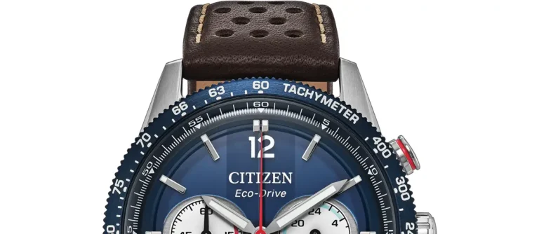 Granatowa tarcza, perforowana skóra i Eco-Drive. Citizen znalazł dobry przepis na chronograf