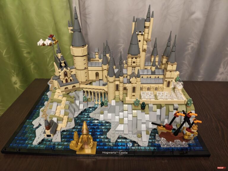 Recenzja LEGO Zamek Hogwart i błonia. Czy mniejszy zamek daje radę?