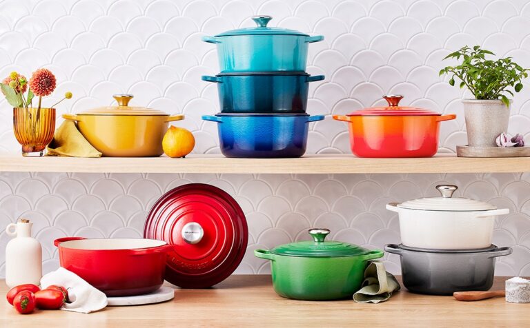 Le Creuset kusi kolorami, aż ciężko się zdecydować. Nie martw się, AI zrobi to za Ciebie