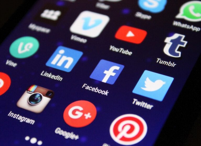 Depresja, lęk i cyberprzemoc. Meta ucieka od procesu o wpływ social mediów na dzieci